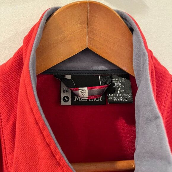 Marmot Fleece Lined Soft Shell Jacket Size Small Women's Red Zip Front - Picture 5 of 6